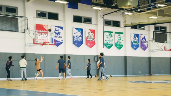 student basketball class inside tianjin international school gym